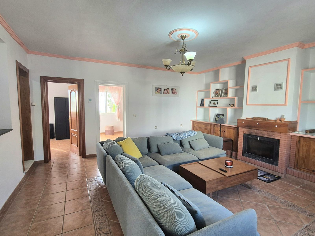 936656b8aa0b0c71fb50f1c7243953d8 - 18