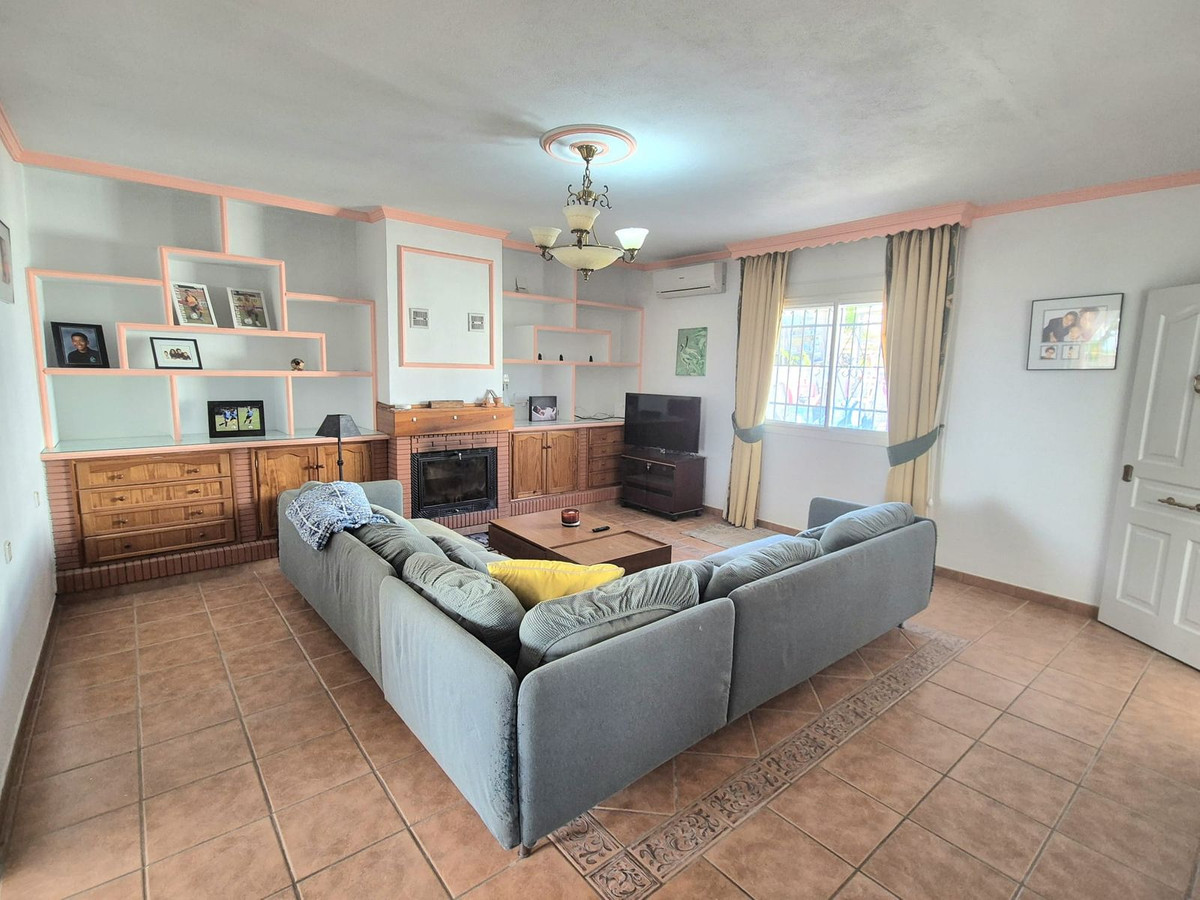 936656b8aa0b0c71fb50f1c7243953d8 - 19