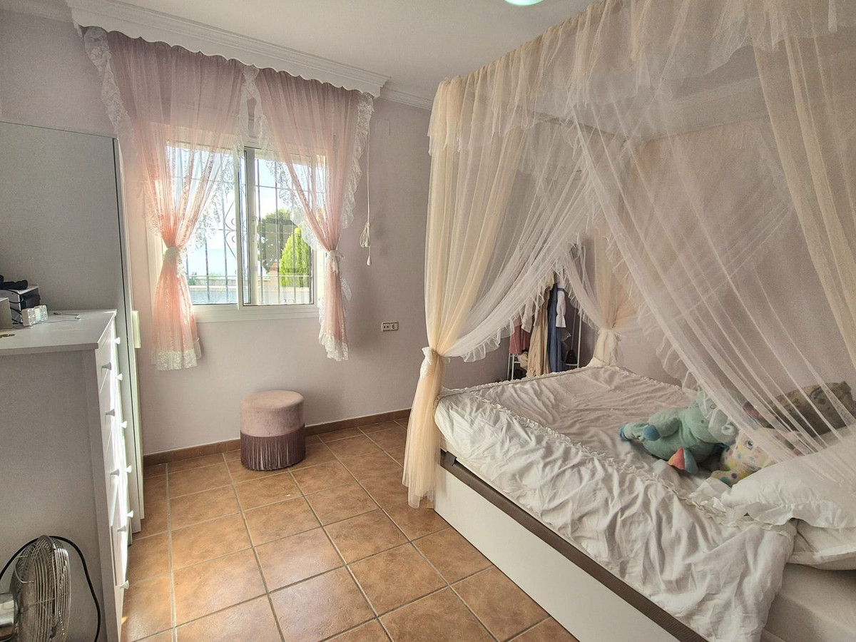 936656b8aa0b0c71fb50f1c7243953d8 - 23