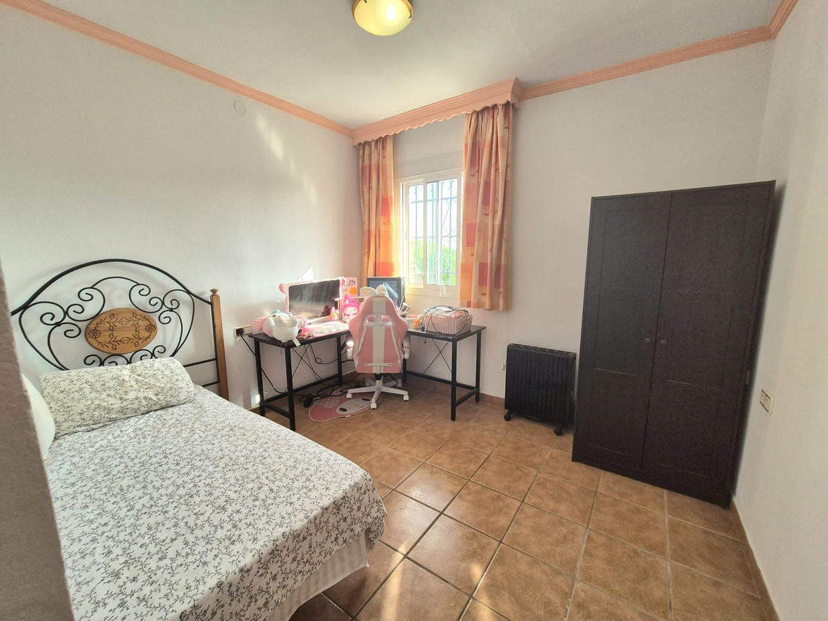 936656b8aa0b0c71fb50f1c7243953d8 - 27