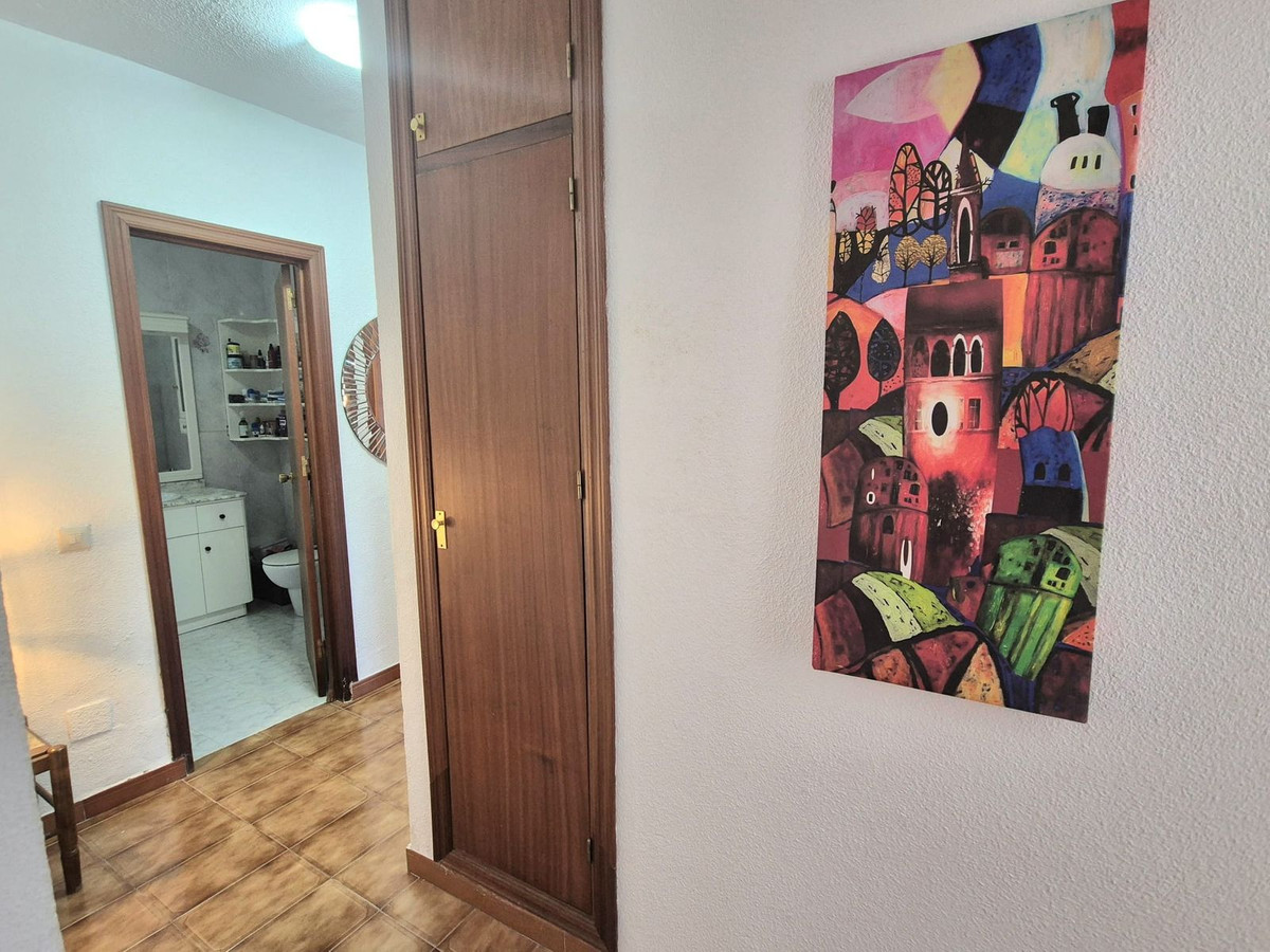 936656b8aa0b0c71fb50f1c7243953d8 - 32