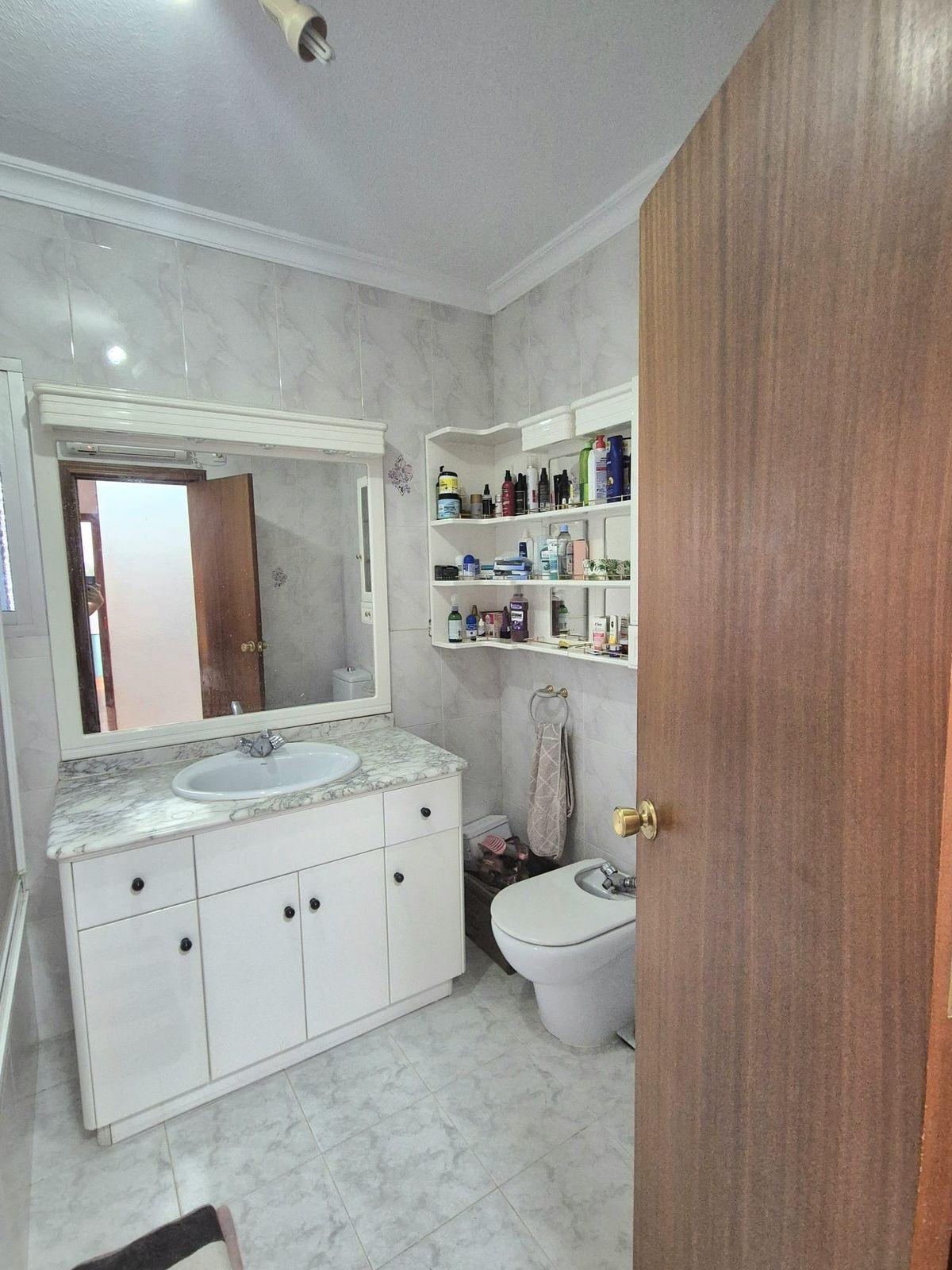 936656b8aa0b0c71fb50f1c7243953d8 - 34