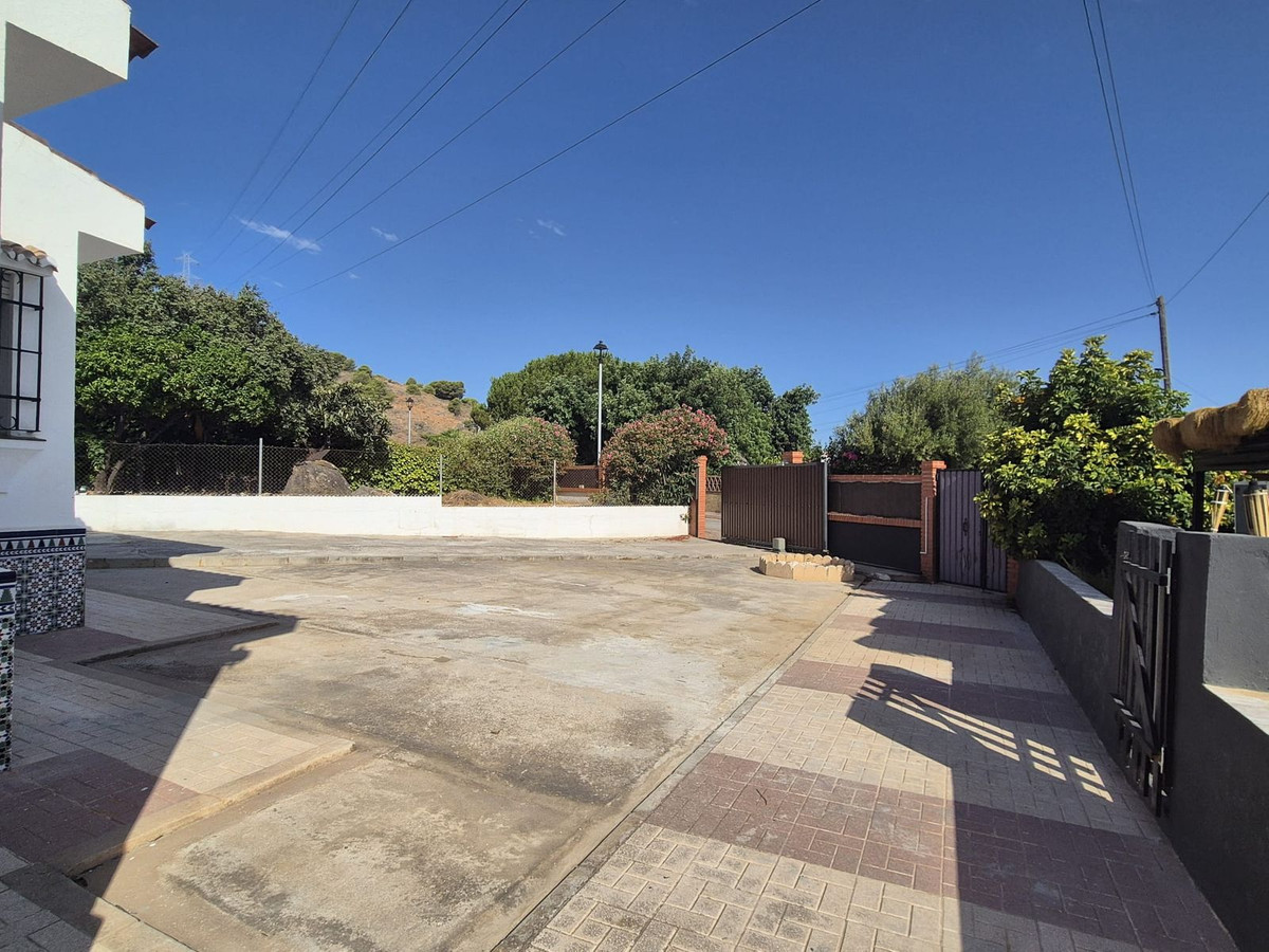 936656b8aa0b0c71fb50f1c7243953d8 - 56