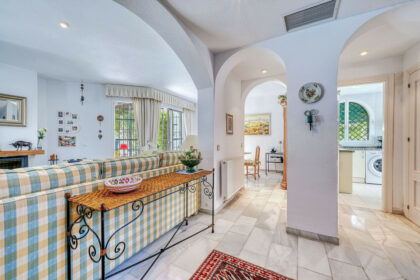 93b70209152d4a8ac942ccafcb4d4623 - 11