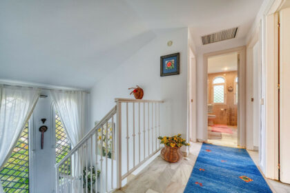 93b70209152d4a8ac942ccafcb4d4623 - 28