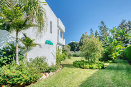 93b70209152d4a8ac942ccafcb4d4623 - 33