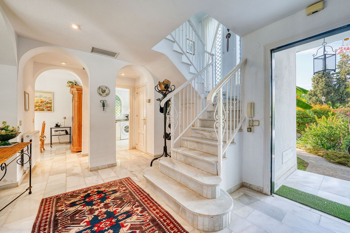 93b70209152d4a8ac942ccafcb4d4623 - 7