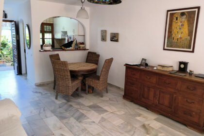 93f01b5b41b5ee78565fc598c87d0a6d - 4