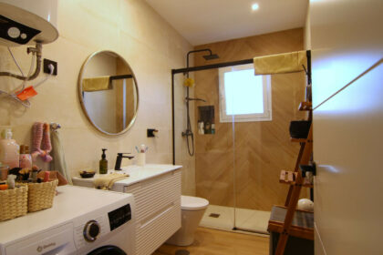 951f6e92acbe363506d64c32c5a9004c - 11