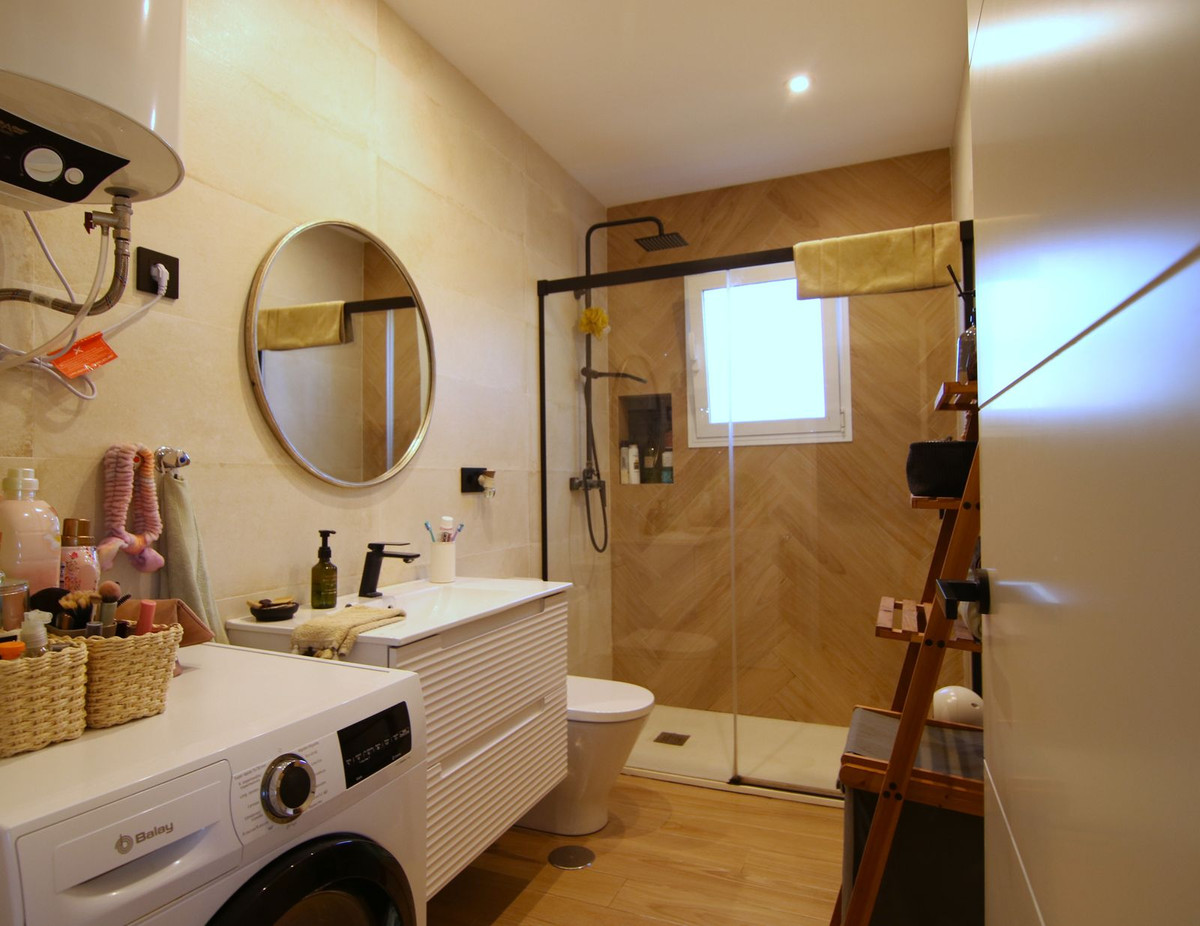 951f6e92acbe363506d64c32c5a9004c - 11