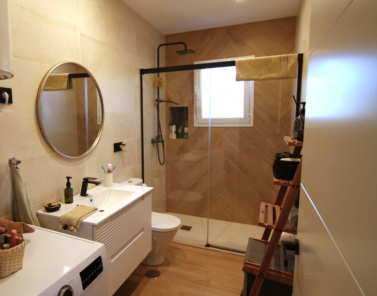 951f6e92acbe363506d64c32c5a9004c - 12