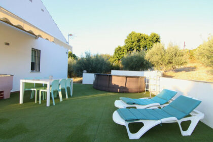 951f6e92acbe363506d64c32c5a9004c - 4