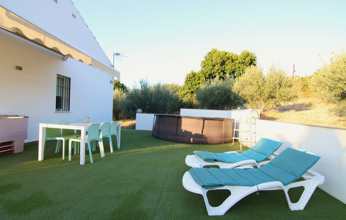 951f6e92acbe363506d64c32c5a9004c - 4