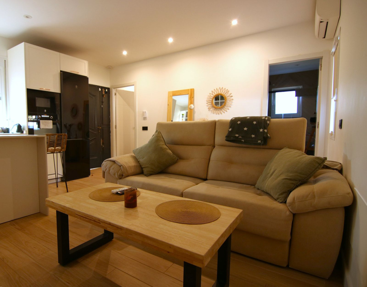 951f6e92acbe363506d64c32c5a9004c - 7