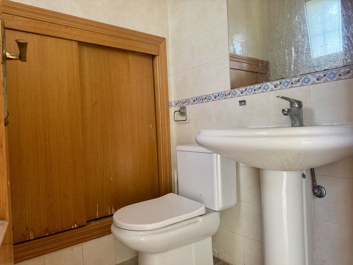 959b36ff34401b868f77ed3d13d1fd43 - 10