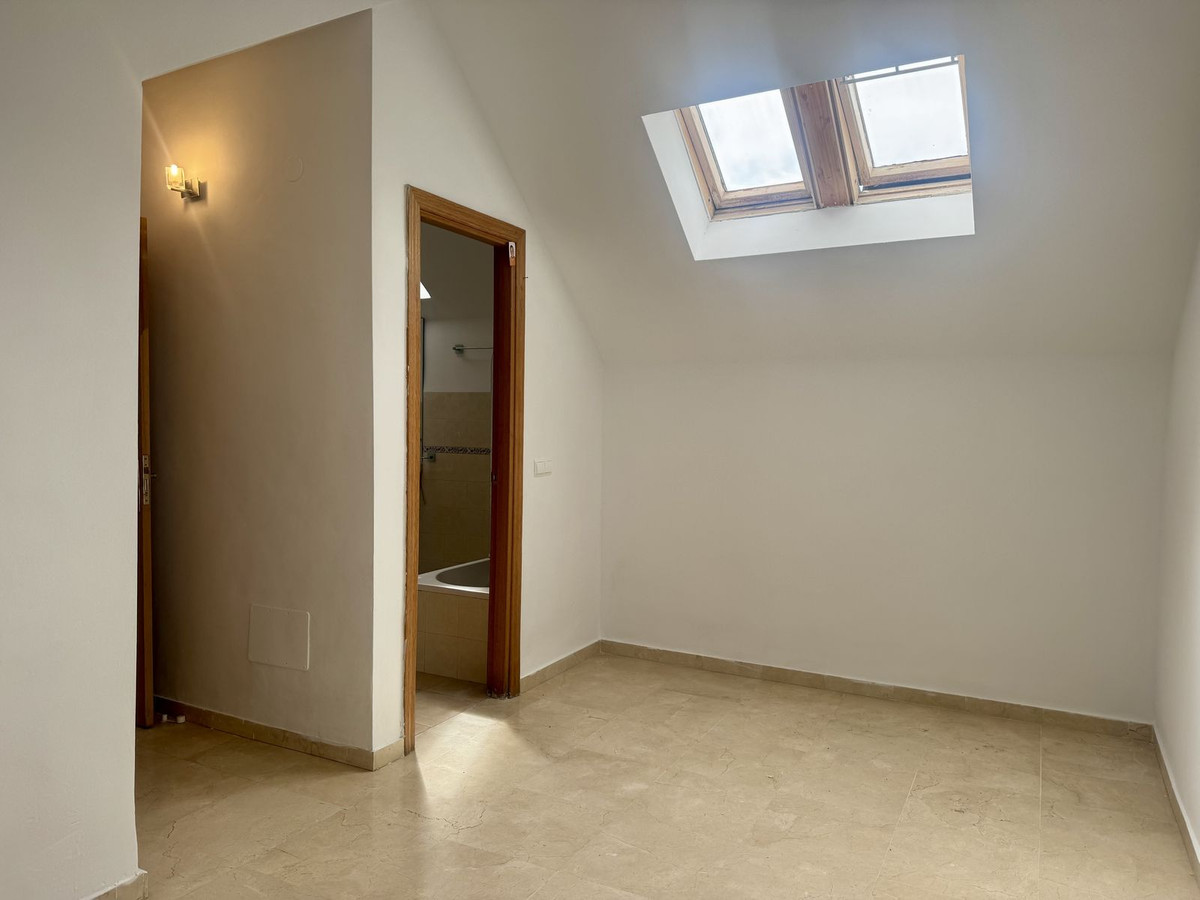 959b36ff34401b868f77ed3d13d1fd43 - 14