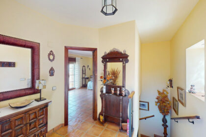 964e2367ef6ef85039c2cbdb8e5156ff - 17