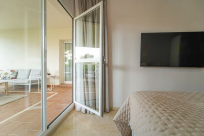 96a88787ee81c4cc7e17bd5f6670ac3c - 9