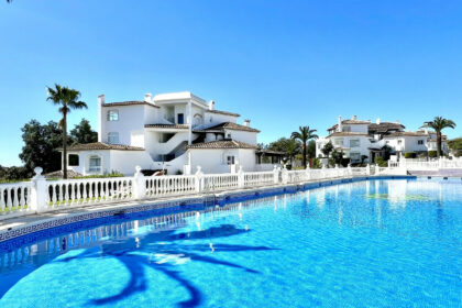 9753d55cff977a3af3278a73c02c3501 - 1