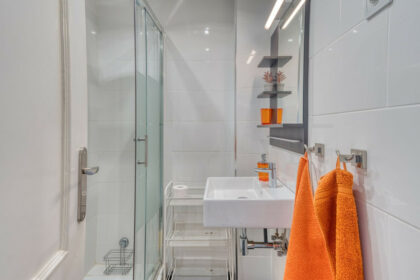 97e9f7c3acb70fdc9d1cf3e02b8444ed - 11