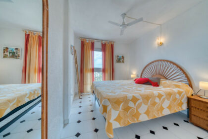 97e9f7c3acb70fdc9d1cf3e02b8444ed - 14