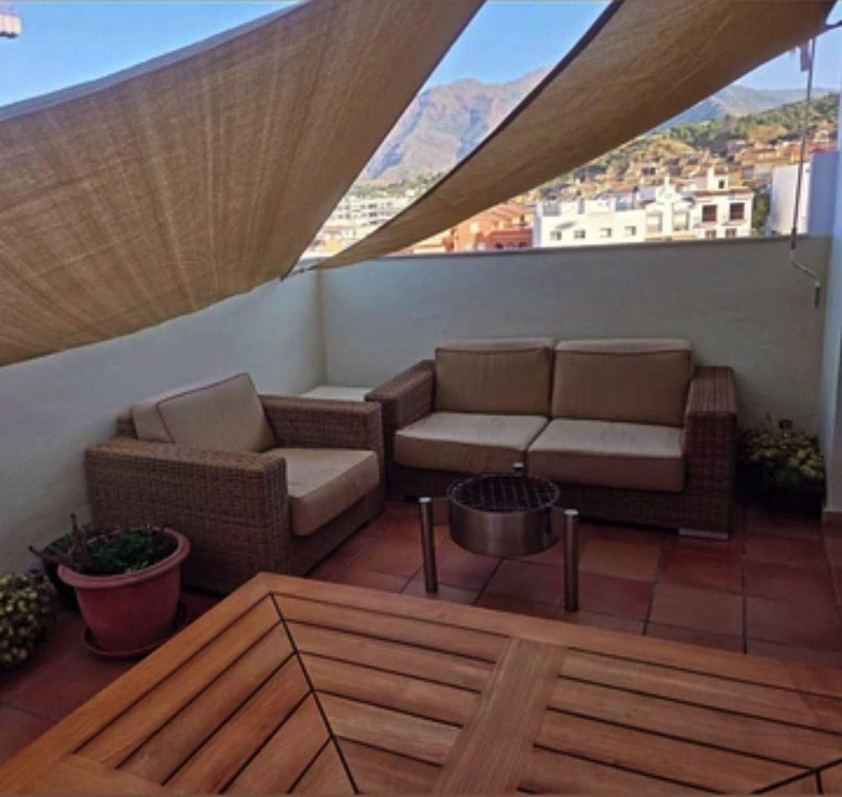 9800a06a14044eba9abfcc4fa4b35e80 - 1