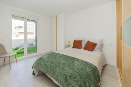 9906ea77dd983d25041e2688c0ca090e - 32