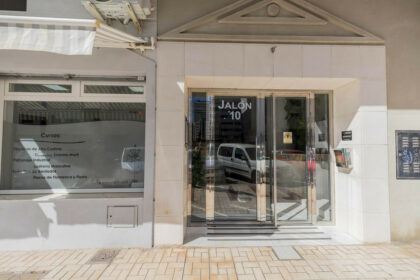 9906ea77dd983d25041e2688c0ca090e - 64