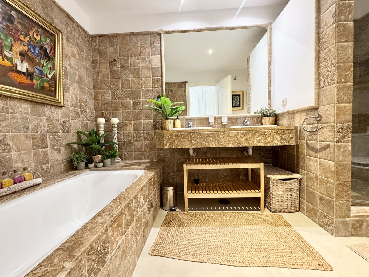 992fee919fa2b2110b52f96fa84dcc88 - 21