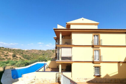 997906937e9eb5b43e3839c7645a9e30 - 1