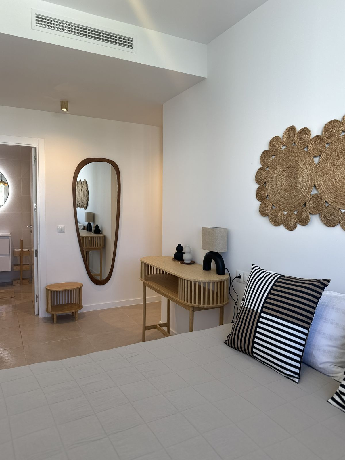 9993758924da6d298f335fadc5b9a17d - 13