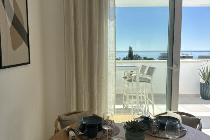 9993758924da6d298f335fadc5b9a17d - 8