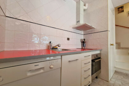 99b01d6b9411b39ef2147d002f6881d2 - 27