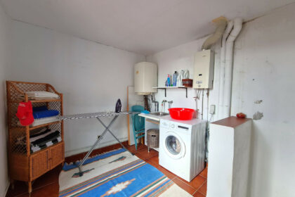 99b01d6b9411b39ef2147d002f6881d2 - 39