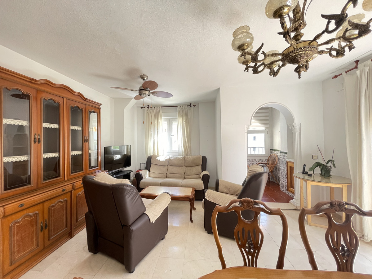 99fc01324461de5ba77a7c416fc2b036 - 2