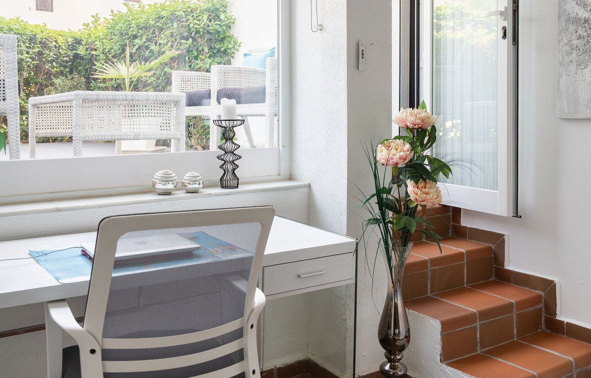 9a23957751adeadc8b5e2ff3e3f0c8d0 - 17