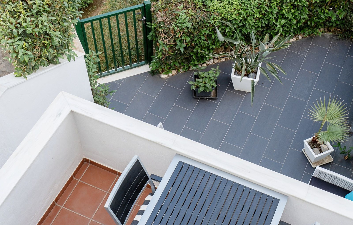 9a23957751adeadc8b5e2ff3e3f0c8d0 - 35