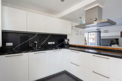 9a23957751adeadc8b5e2ff3e3f0c8d0 - 9