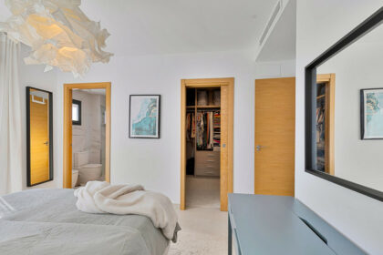 9ab61e68509795c2d2152319d8af9476 - 18