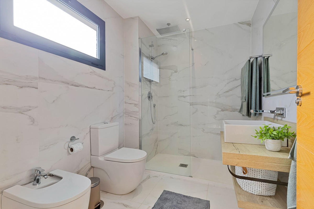 9ab61e68509795c2d2152319d8af9476 - 20