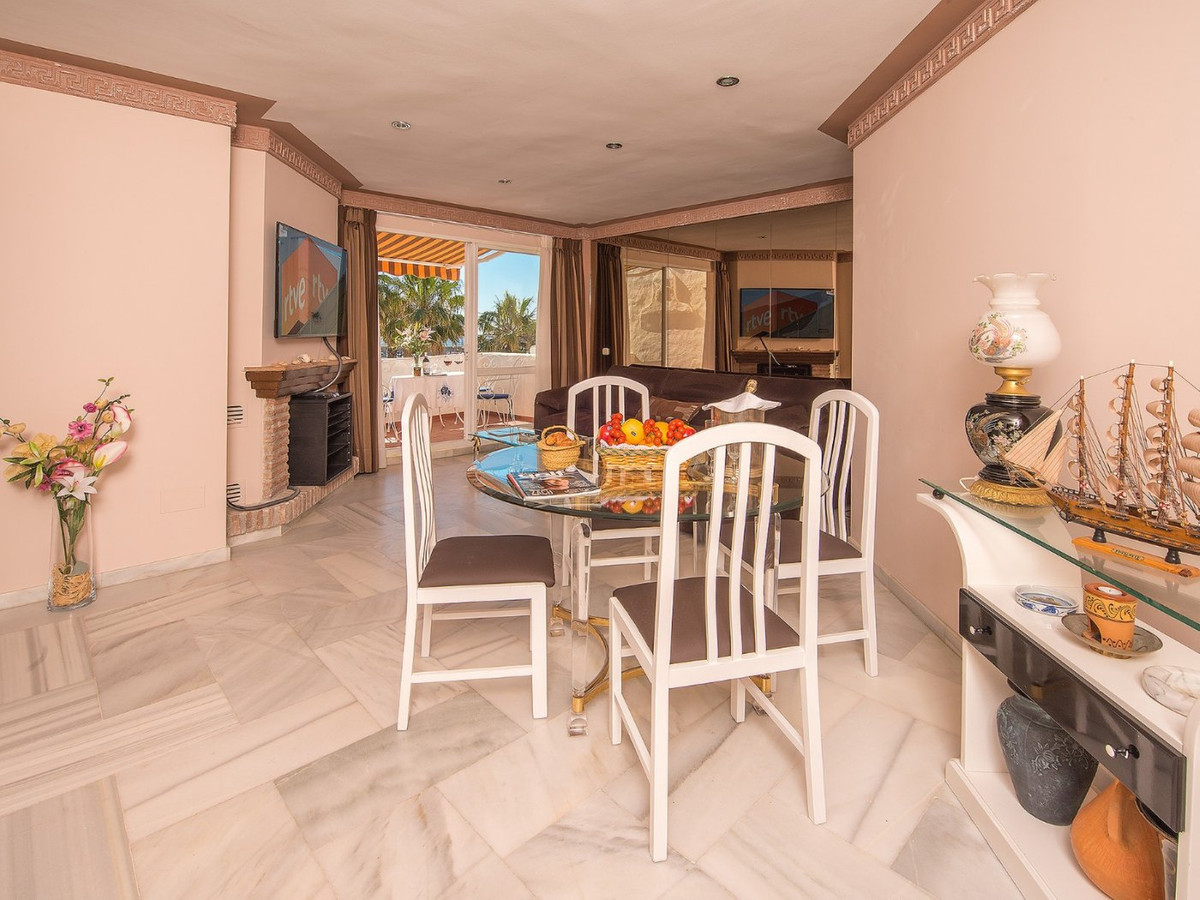 9acd130a033e71622ea64b10d2295161 - 2