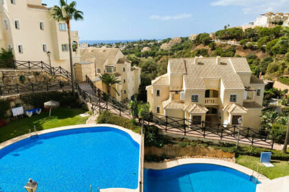 9b61f4d22c570f611ff3ebc00728dce9 - 1