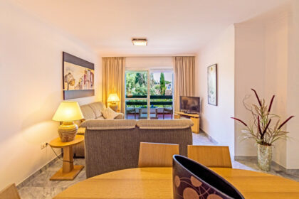 9ba02e657ea4c2703df36bf00cf8c385 - 11