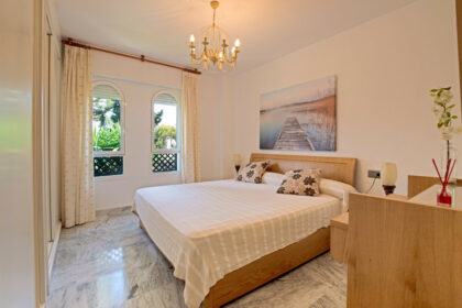 9ba02e657ea4c2703df36bf00cf8c385 - 15