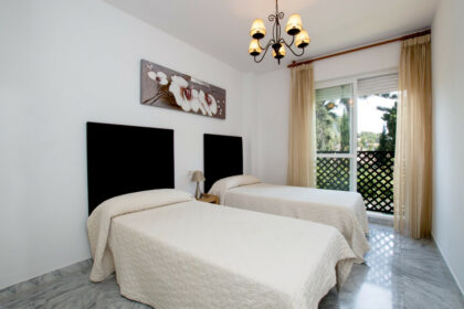 9ba02e657ea4c2703df36bf00cf8c385 - 17