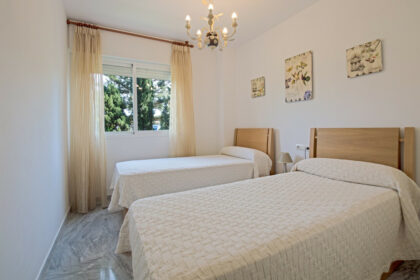 9ba02e657ea4c2703df36bf00cf8c385 - 19