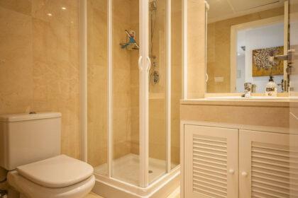 9c14b3524a1b08791ef8cbc1cdff8bee - 9