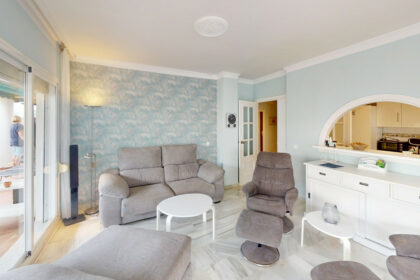 9ccf60f0385178fd6393351141e0e439 - 1