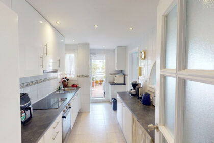 9ccf60f0385178fd6393351141e0e439 - 16