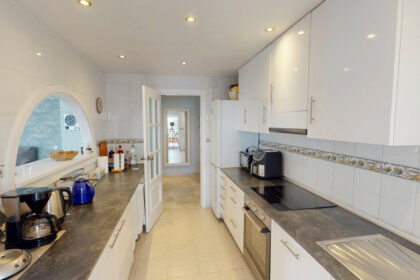 9ccf60f0385178fd6393351141e0e439 - 17